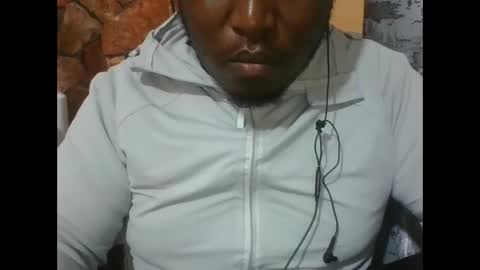 Snapshot of synjant chatting on 02/17/26, 09:43 Honeyswit online show from 02/17/26, 09:43