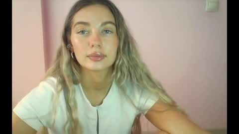 Snapshot of syrami chatting on 06/27/26, 12:22 syrami online show from 06/27/26, 12:22