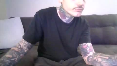 Snapshot of t0914 chatting on 10/28/25, 06:32 t0914 online show from 10/28/25, 06:32