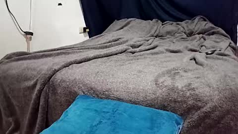 t0ny_cawk online show from 01/05/25, 03:22