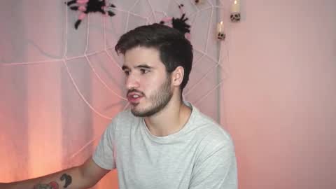 t0ny_wylie online show from 10/14/25, 11:49