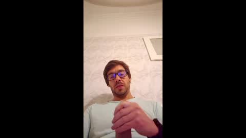 t_fuenzalida online show from 12/16/25, 02:49