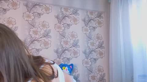 Heeey im Helena3 -- fav555100333 -- pvts only premium and after my public show 3 online show from 03/16/26, 04:07