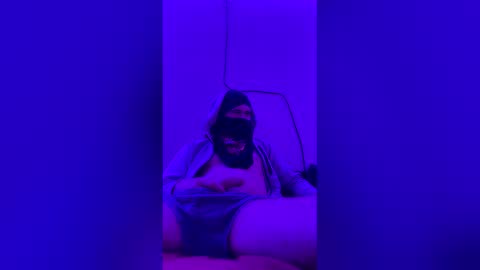 Snapshot of t_wilo chatting on 02/17/26, 12:51 t_wilo online show from 02/17/26, 12:51