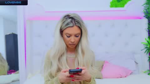 Arianna online show from 12/30/24, 07:42