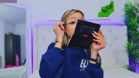 Arianna online show from 01/30/25, 01:10