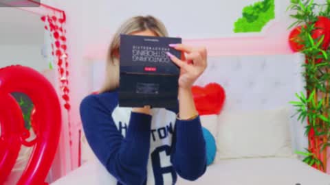 Arianna online show from 02/14/25, 01:40