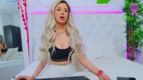 Arianna online show from 03/06/25, 01:46