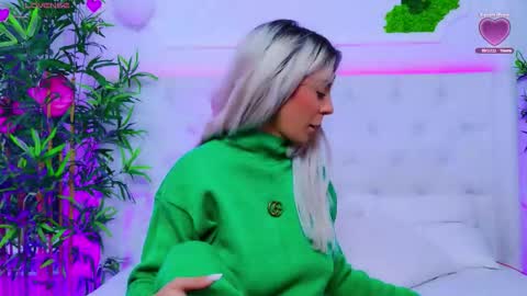 Arianna online show from 09/30/25, 12:21