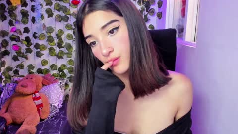 Snapshot of tabitapurple chatting on 12/12/24, 02:11 TABITA online show from 12/12/24, 02:11