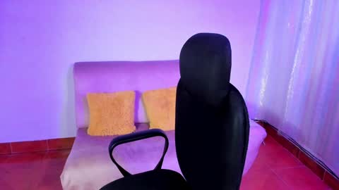 Snapshot of tabitapurple chatting on 12/22/24, 02:38 TABITA online show from 12/22/24, 02:38