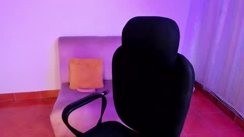 Snapshot of tabitapurple chatting on 01/07/25, 04:05 TABITA online show from 01/07/25, 04:05