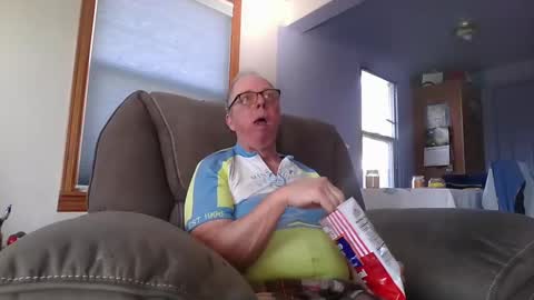 Snapshot of tacrunner66_ chatting on 03/05/25, 10:43 tacrunner66_ online show from 03/05/25, 10:43