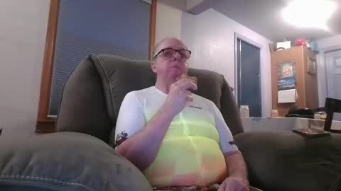 Snapshot of tacrunner66_ chatting on 03/07/25, 02:25 tacrunner66_ online show from 03/07/25, 02:25