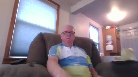 Snapshot of tacrunner66_ chatting on 10/23/25, 03:44 tacrunner66_ online show from 10/23/25, 03:44