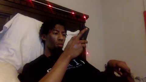 Taejhon online show from 11/22/25, 09:25