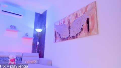 Snapshot of tahiela chatting on 02/12/26, 10:54 Tahiela online show from 02/12/26, 10:54