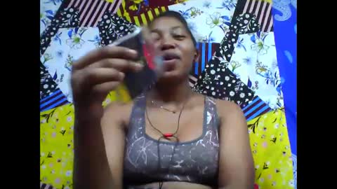 Snapshot of tahiriniah chatting on 01/17/26, 07:57 tahiriniah online show from 01/17/26, 07:57