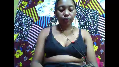 Snapshot of tahiriniah chatting on 02/12/26, 06:25 tahiriniah online show from 02/12/26, 06:25