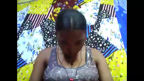 Snapshot of tahiriniah chatting on 02/16/26, 08:05 tahiriniah online show from 02/16/26, 08:05