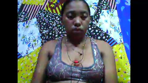 Snapshot of tahiriniah chatting on 02/18/26, 06:37 tahiriniah online show from 02/18/26, 06:37