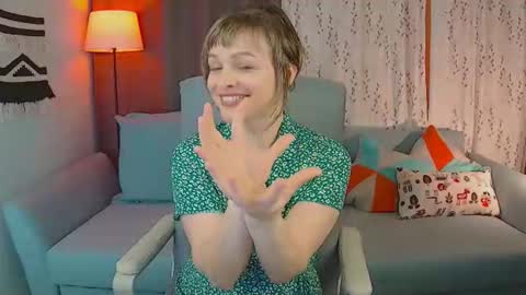 Mia online show from 04/22/26, 04:41