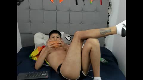 Snapshot of tailor_hot1 chatting on 09/11/25, 06:08 tailor online show from 09/11/25, 06:08