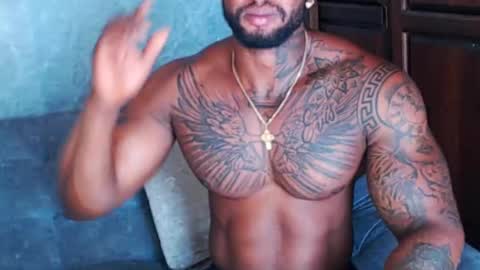 Tairon Tucke online show from 01/08/25, 02:46