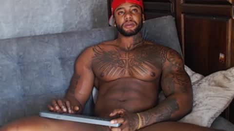 Tairon Tucke online show from 01/22/25, 01:42