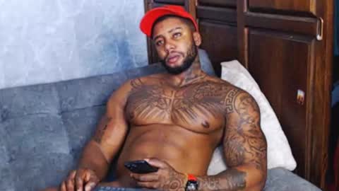 Tairon Tucke online show from 01/30/25, 05:30