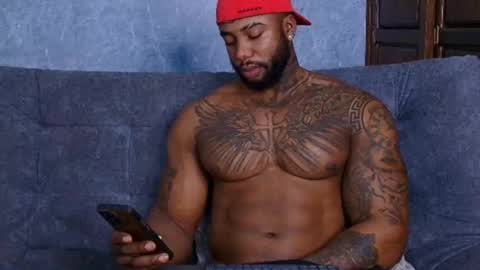 Tairon Tucke online show from 02/19/25, 04:01