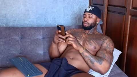 Tairon Tucke online show from 02/20/25, 02:24