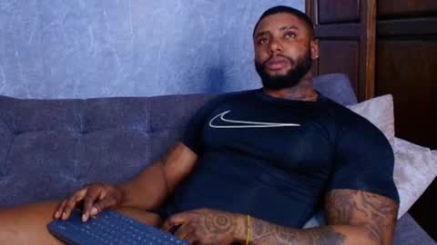 Tairon Tucke online show from 02/26/25, 04:36