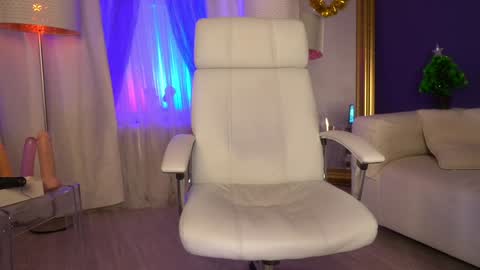 Margo online show from 12/17/24, 01:50