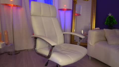 Margo online show from 12/28/24, 04:51