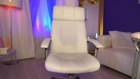 Margo online show from 01/14/25, 12:35