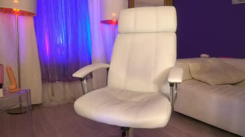 Margo online show from 01/16/25, 04:28