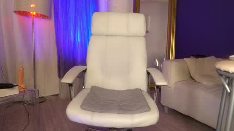 Margo online show from 01/25/25, 11:34