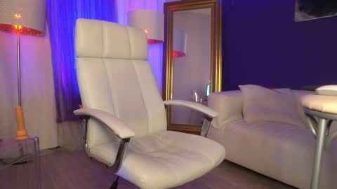 Margo online show from 02/09/25, 04:07