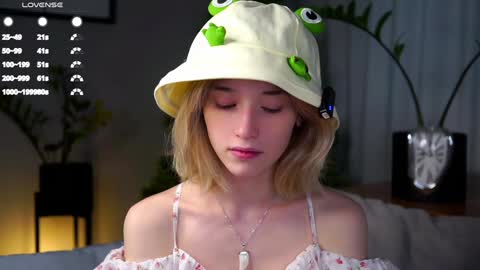 Mia online show from 01/21/25, 06:11