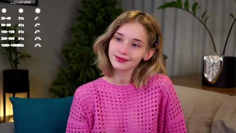 Mia online show from 02/01/25, 12:07