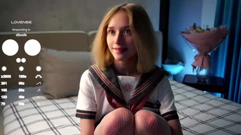 Mia online show from 02/01/25, 04:54