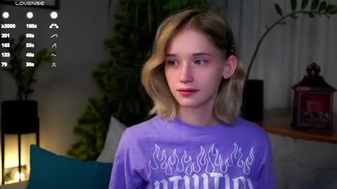 Mia online show from 02/04/25, 01:13