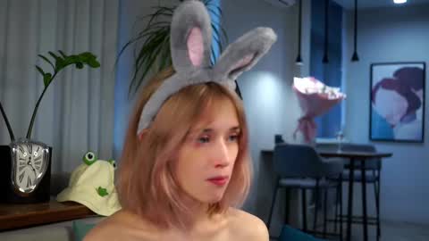 Mia online show from 02/13/25, 07:56