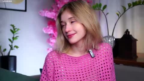 Mia online show from 03/02/25, 01:26