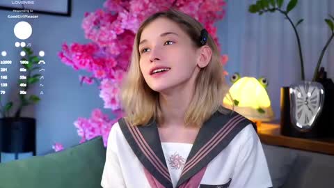 Mia online show from 03/03/25, 05:53