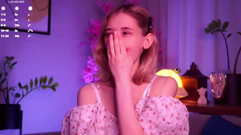 Mia online show from 03/07/25, 03:19