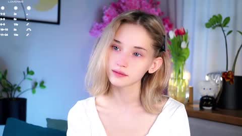 Mia online show from 03/09/25, 06:06