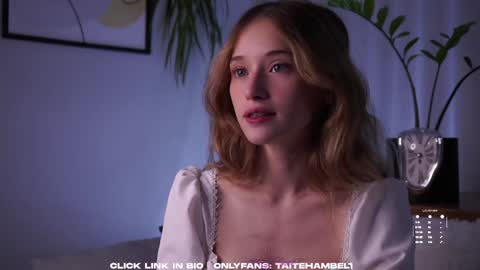 Mia online show from 09/12/25, 02:00