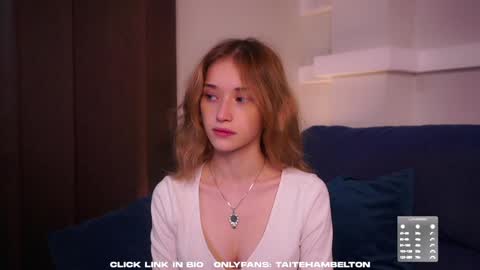 Mia online show from 09/29/25, 02:06